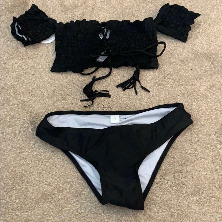 Off-Shoulder Bikini